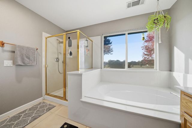 17 Sara-Lex Ct, Valley Springs, CA 95252