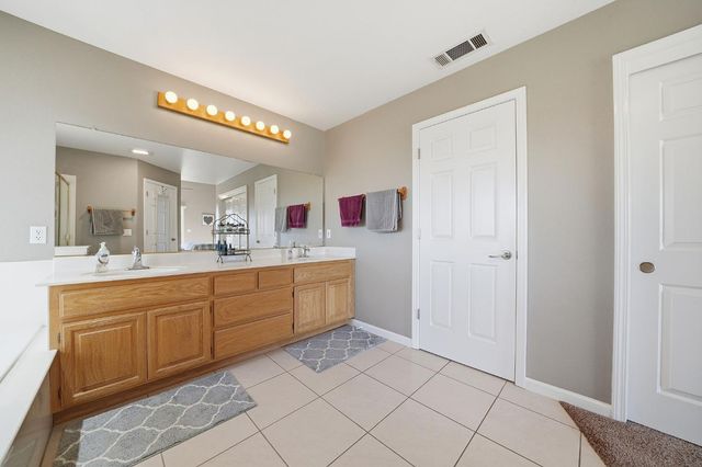 17 Sara-Lex Ct, Valley Springs, CA 95252