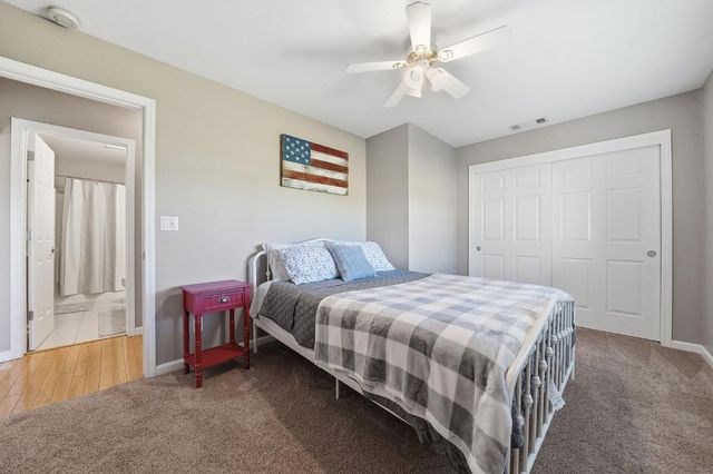 17 Sara-Lex Ct, Valley Springs, CA 95252