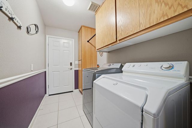 17 Sara-Lex Ct, Valley Springs, CA 95252