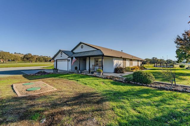 17 Sara-Lex Ct, Valley Springs, CA 95252