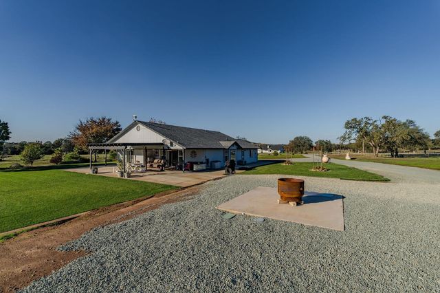 17 Sara-Lex Ct, Valley Springs, CA 95252