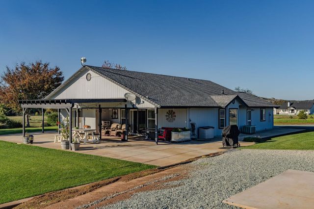 17 Sara-Lex Ct, Valley Springs, CA 95252