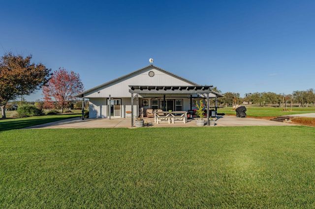 17 Sara-Lex Ct, Valley Springs, CA 95252