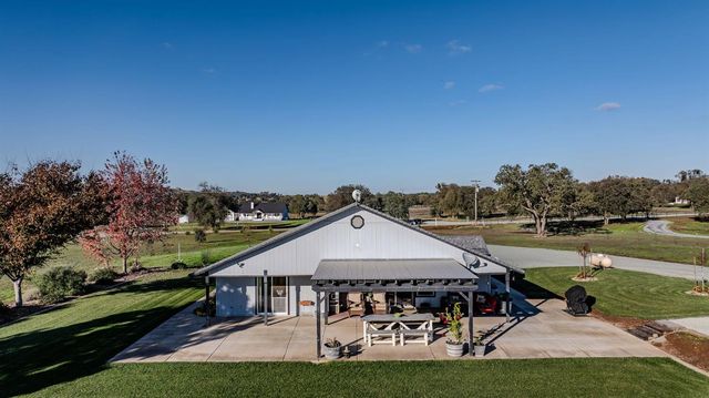 17 Sara-Lex Ct, Valley Springs, CA 95252