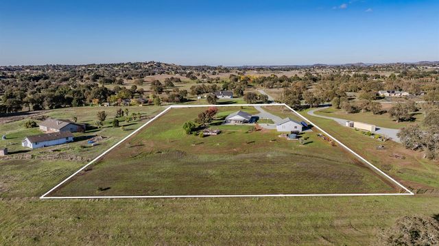 17 Sara-Lex Ct, Valley Springs, CA 95252