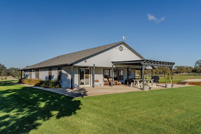 17 Sara-Lex Ct, Valley Springs, CA 95252