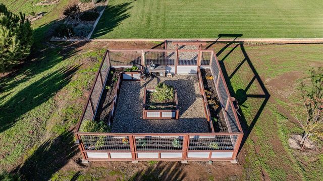 17 Sara-Lex Ct, Valley Springs, CA 95252