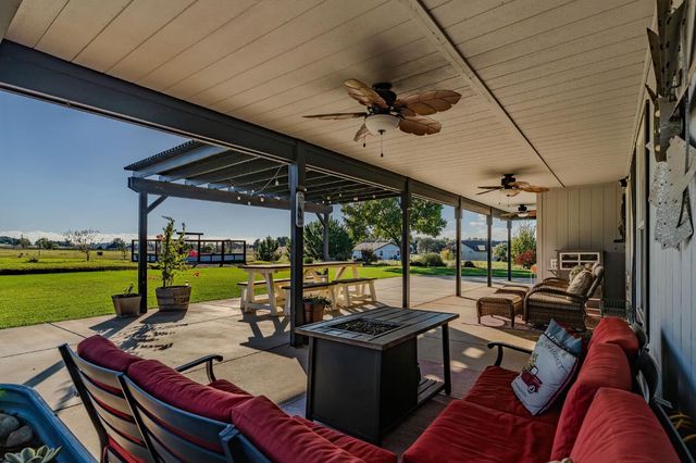 17 Sara-Lex Ct, Valley Springs, CA 95252