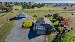 17 Sara-Lex Ct, Valley Springs, CA 95252