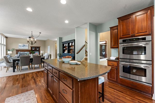21761 Pine Tree Circle, Lakeville, MN 55044