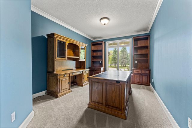 21761 Pine Tree Circle, Lakeville, MN 55044