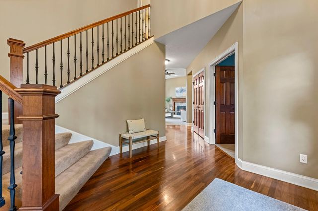 21761 Pine Tree Circle, Lakeville, MN 55044