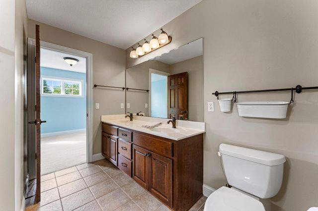 21761 Pine Tree Circle, Lakeville, MN 55044