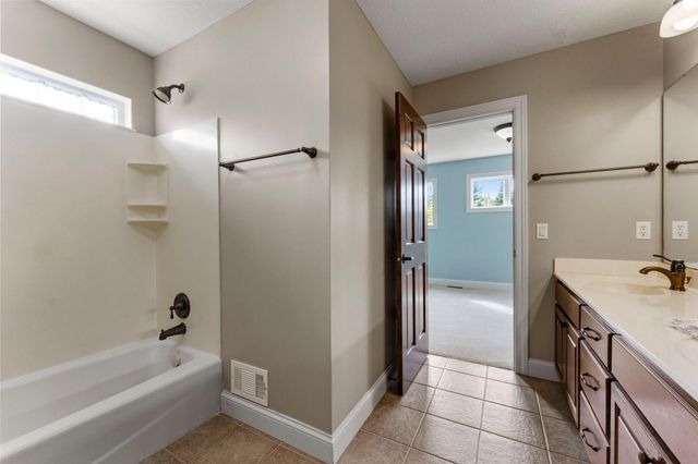21761 Pine Tree Circle, Lakeville, MN 55044