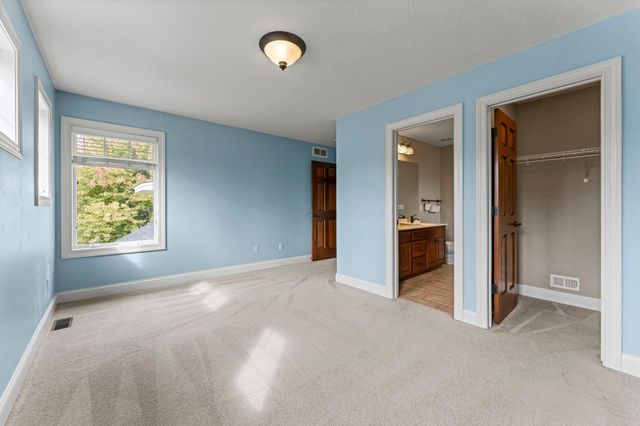 21761 Pine Tree Circle, Lakeville, MN 55044