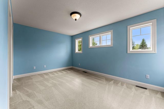21761 Pine Tree Circle, Lakeville, MN 55044