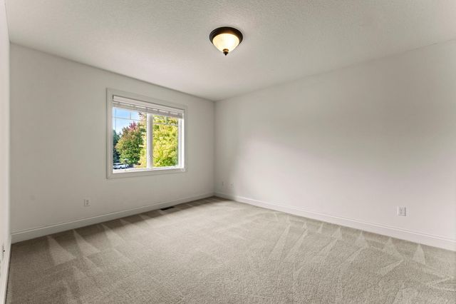 21761 Pine Tree Circle, Lakeville, MN 55044