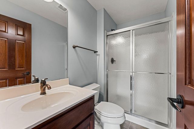 21761 Pine Tree Circle, Lakeville, MN 55044