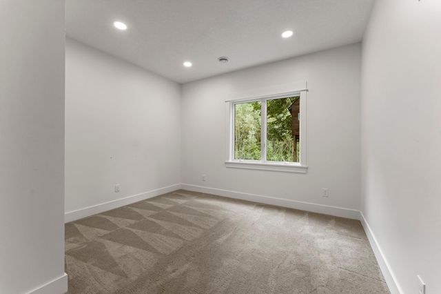 21761 Pine Tree Circle, Lakeville, MN 55044