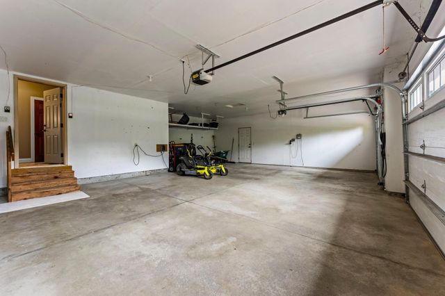 21761 Pine Tree Circle, Lakeville, MN 55044