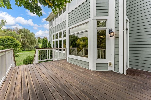 21761 Pine Tree Circle, Lakeville, MN 55044