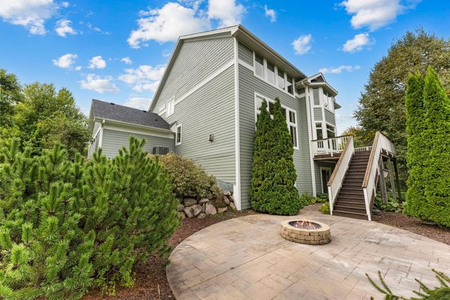 21761 Pine Tree Circle, Lakeville, MN 55044