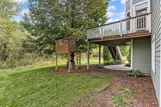 21761 Pine Tree Circle, Lakeville, MN 55044