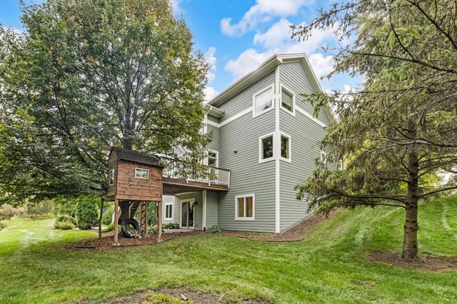 21761 Pine Tree Circle, Lakeville, MN 55044
