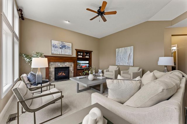 21761 Pine Tree Circle, Lakeville, MN 55044