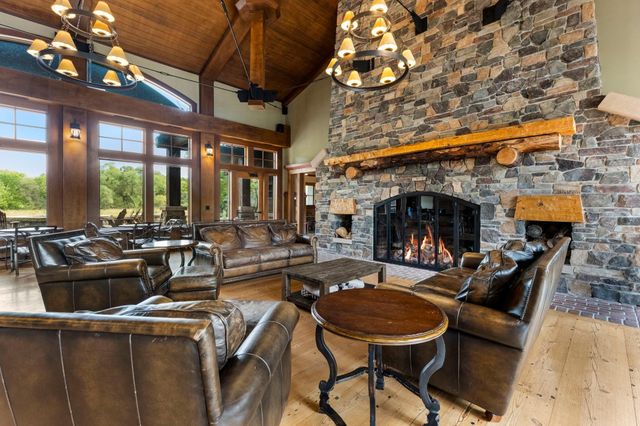 21761 Pine Tree Circle, Lakeville, MN 55044