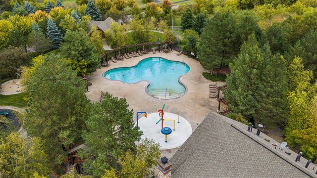 21761 Pine Tree Circle, Lakeville, MN 55044