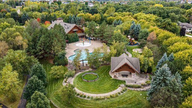 21761 Pine Tree Circle, Lakeville, MN 55044