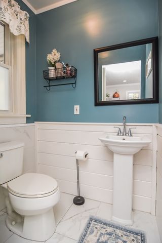 97 Dutcher St, Hopedale, MA 01747