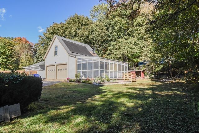 97 Dutcher St, Hopedale, MA 01747