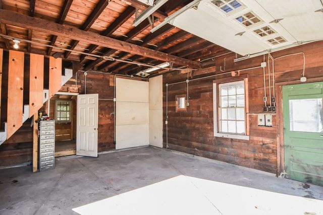 97 Dutcher St, Hopedale, MA 01747