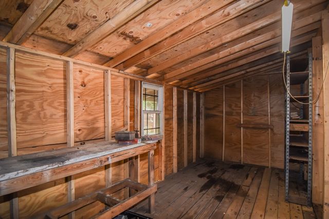 97 Dutcher St, Hopedale, MA 01747