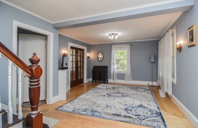 97 Dutcher St, Hopedale, MA 01747