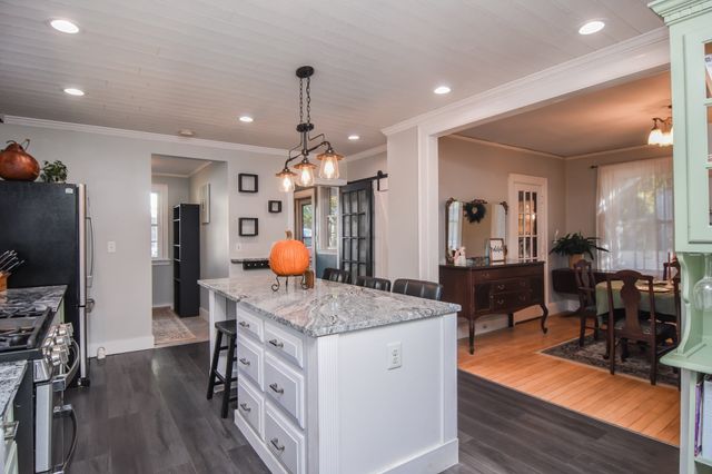 97 Dutcher St, Hopedale, MA 01747
