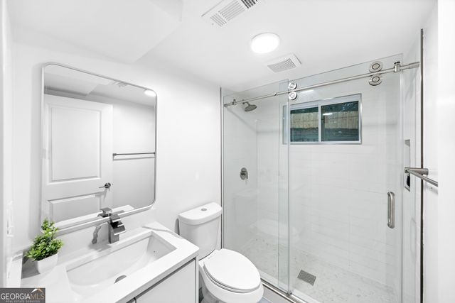 2377 Fontaine Circle, Decatur, GA 30032