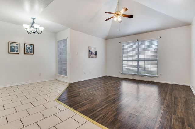 905 Fairbanks Circle, Duncanville, TX 75137