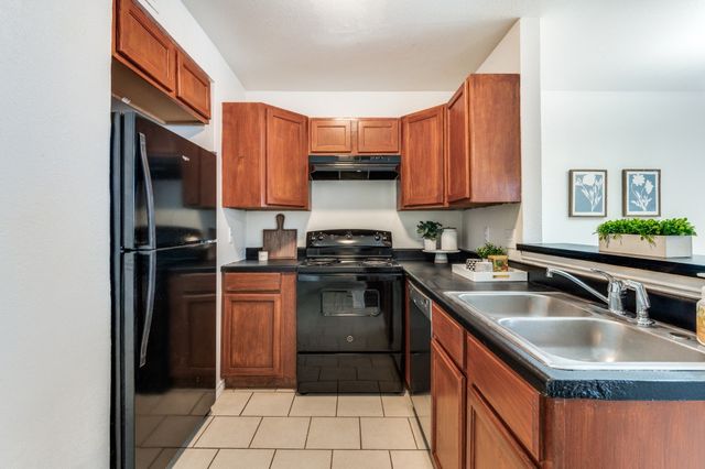 905 Fairbanks Circle, Duncanville, TX 75137