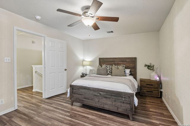 2123 Barlow Oak, San Antonio, TX 78213
