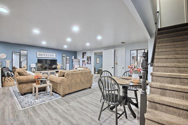 1596 Kirkwood Drive, Geneva, IL 60134