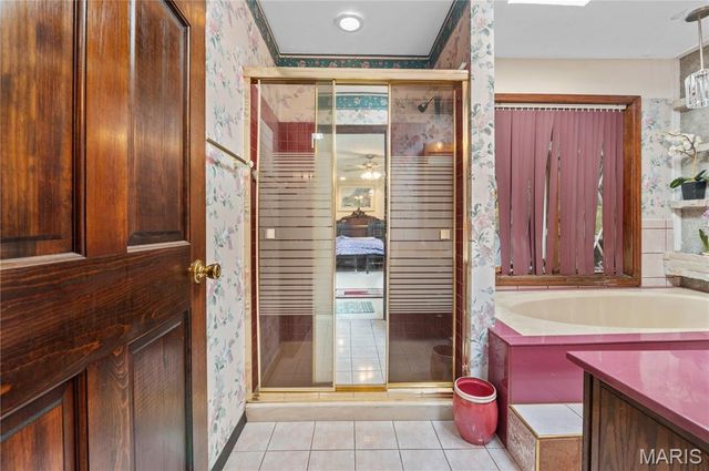 12746 Rolling Hills Drive, Trenton, IL 62293