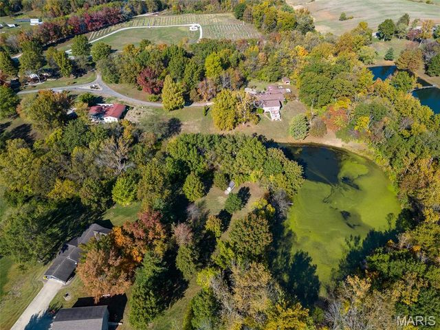 12746 Rolling Hills Drive, Trenton, IL 62293