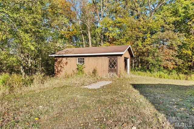 12746 Rolling Hills Drive, Trenton, IL 62293