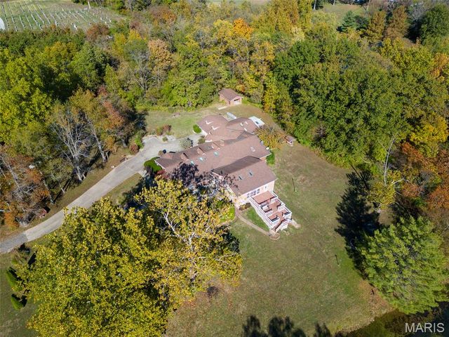 12746 Rolling Hills Drive, Trenton, IL 62293