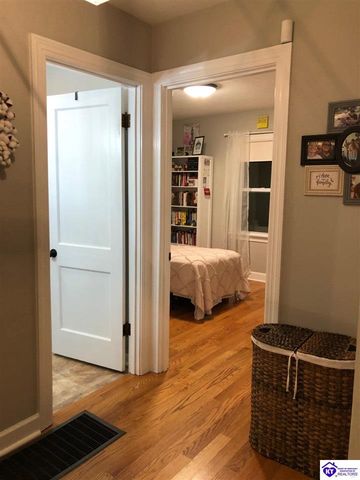930 N Main Street, Elizabethtown, KY 42701