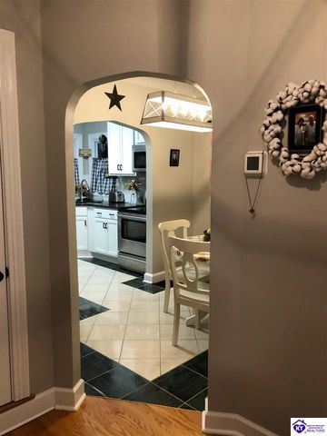 930 N Main Street, Elizabethtown, KY 42701
